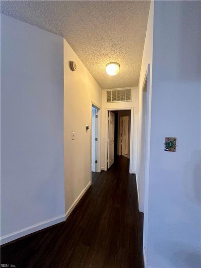 Building Photo - Bay View First Floor Condo