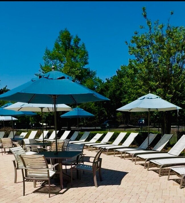 Building Photo - 1946 Tree Swallow Dr