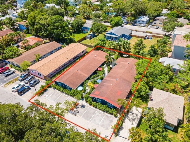 Building Photo - 811 Tequesta St