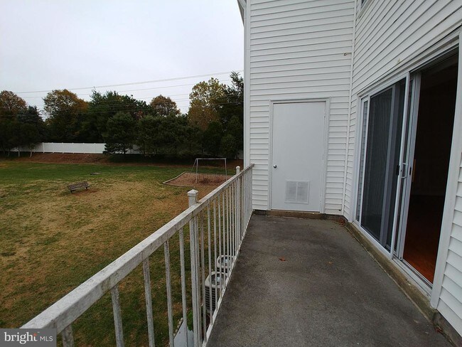 Building Photo - 14404 Golden Oak Ct
