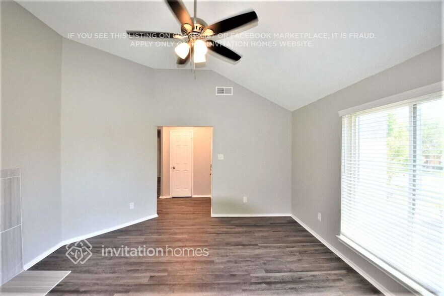 Building Photo - 1517 Autumn Breeze Ln