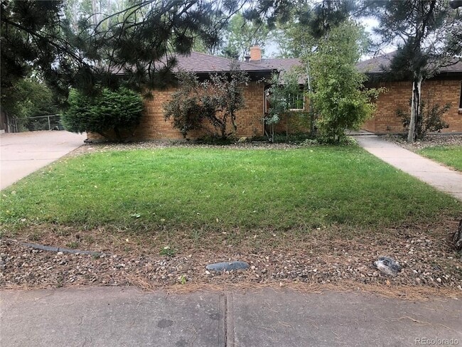 Building Photo - 10989 Roseanna Dr