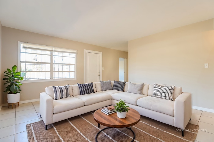 Building Photo - 625 58th St S