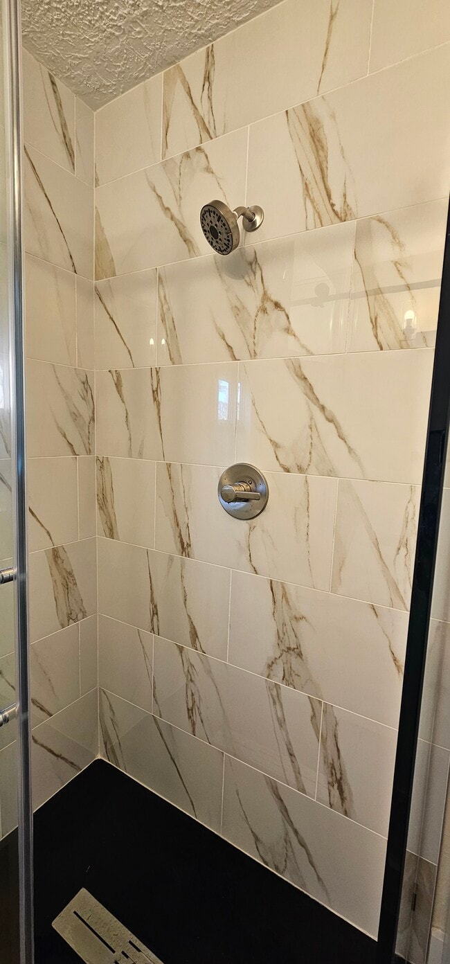 Building Photo - 521-513 13th St NW