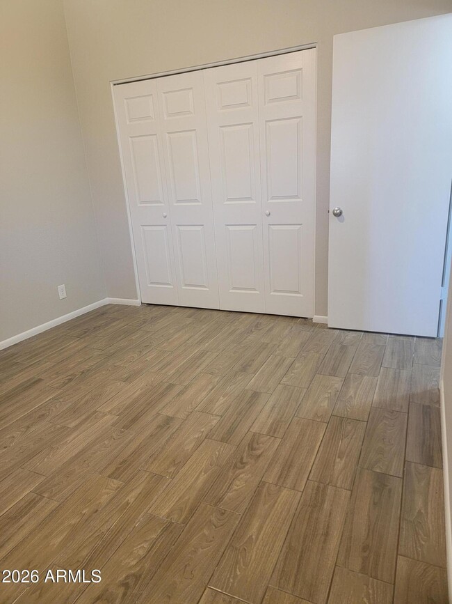 Building Photo - 204 N Standage