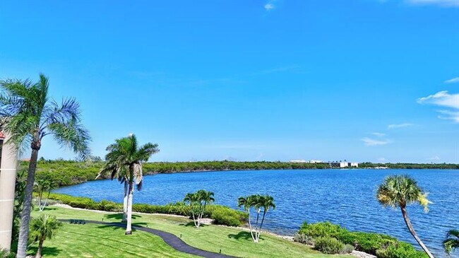 Primary Photo - 3412 NE Causeway Blvd