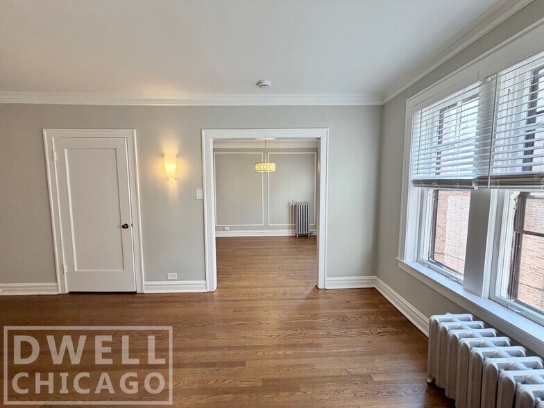 Building Photo - 6230 N Broadway St