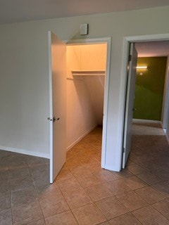 Building Photo - 2156 Golf Course Dr