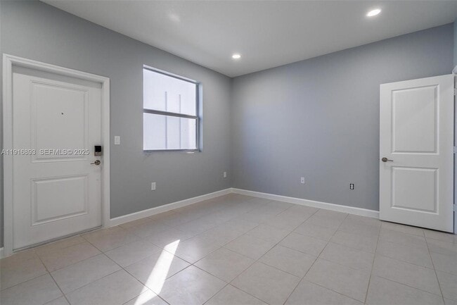 Building Photo - 16225 SW 147th Ct