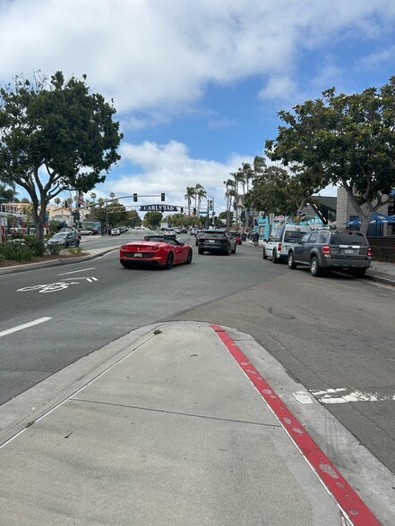 Street view outside complex - 3080 Lincoln St