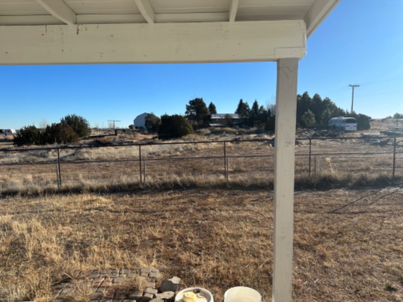 Building Photo - 1034 W 8th S St