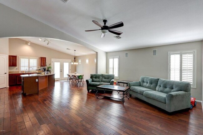 Building Photo - 22463 Dietz Dr