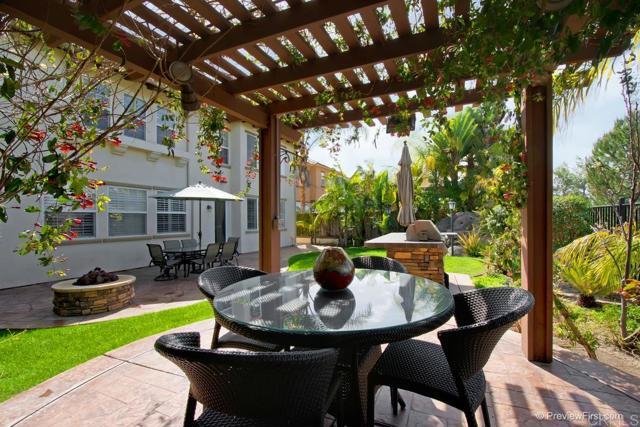 Building Photo - 3268 Avenida La Cima