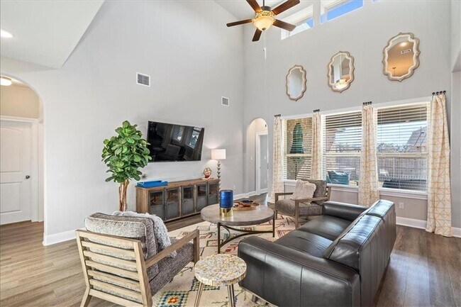 Building Photo - 2544 Granite Hill Dr