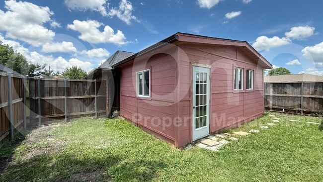 Building Photo - 2438 Kimberly Dr