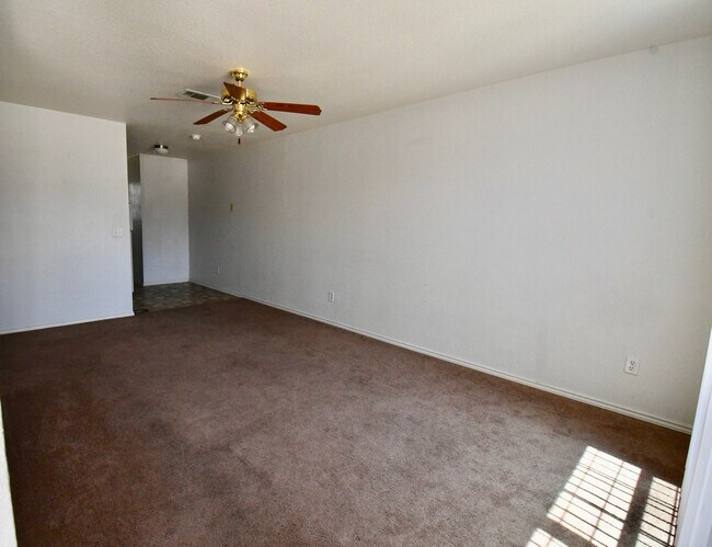 Building Photo - 4003 Doraine Ct