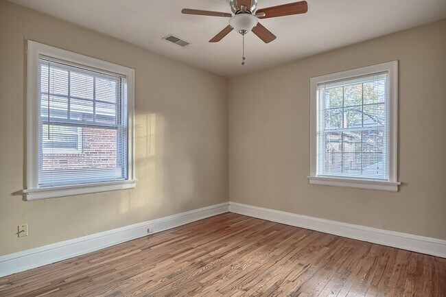Building Photo - 7034 Dartmouth Ave