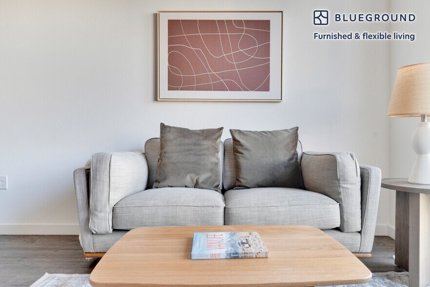 Building Photo - 1502 Fawcett Ave