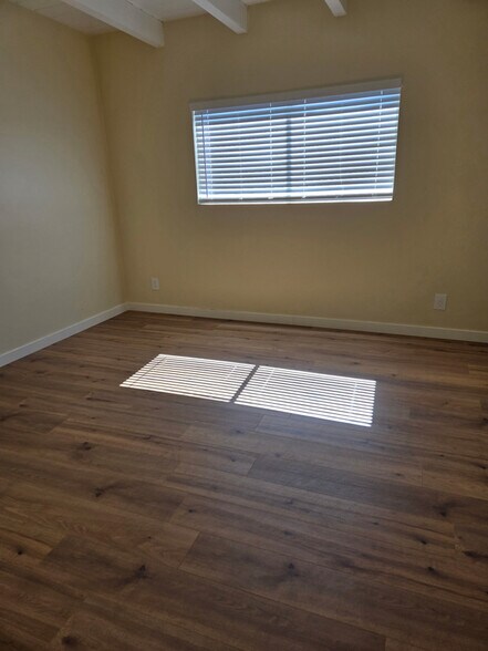 Building Photo - 7907 Brimfield Ave