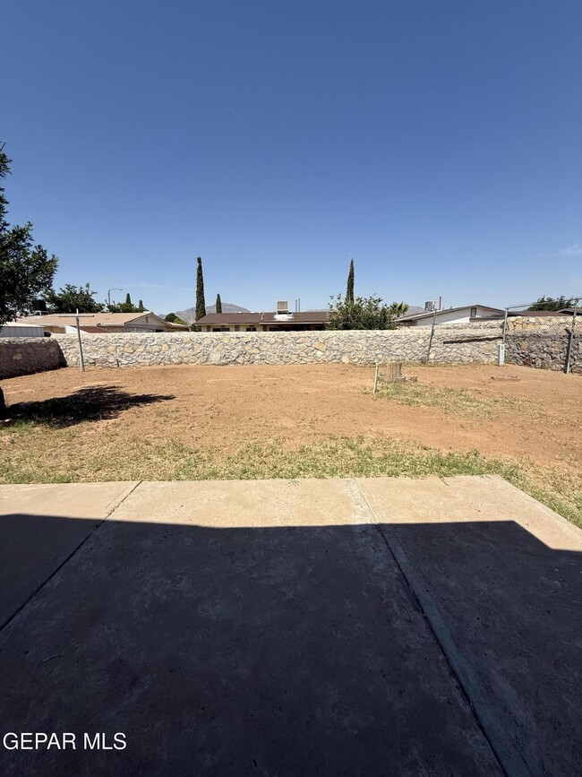 Building Photo - 10709 Opalstone St