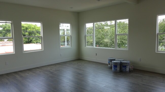 Building Photo - 4302 Normal Ave