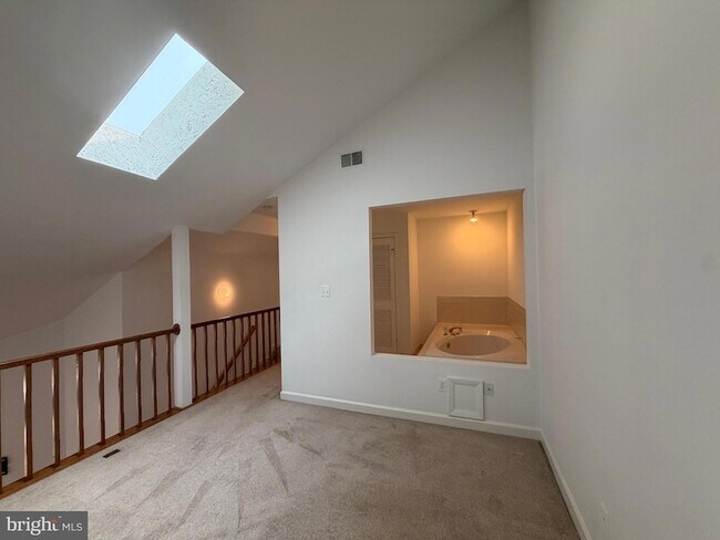 Building Photo - 5911 Barbados Pl