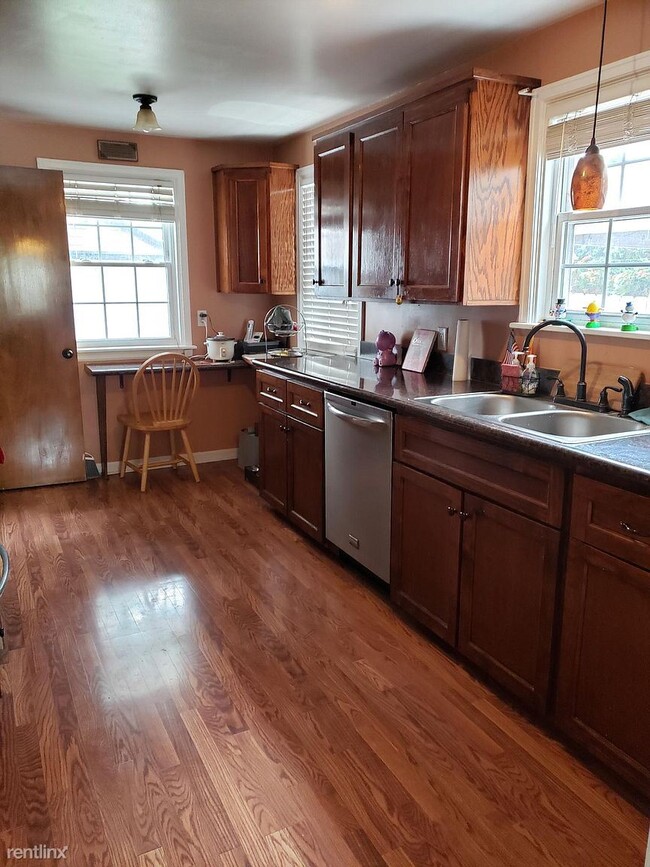 Building Photo - 3 br, 2 bath House - 43 Crosby Blvd
