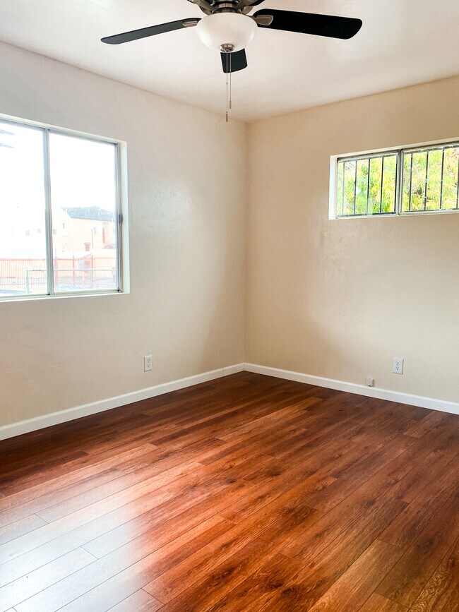 Building Photo - 124 W Avenue 26