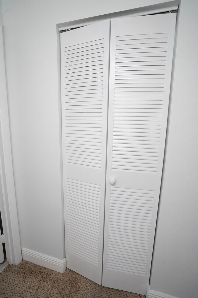 Walk-in Closet - 2281 SW 15th St
