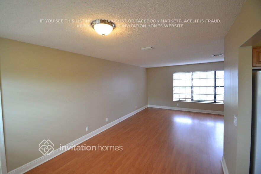 Building Photo - 132 La Mancha Ave