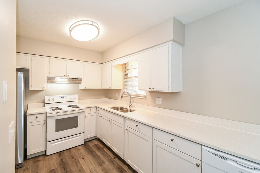 Building Photo - 4415 Argentine Dr N