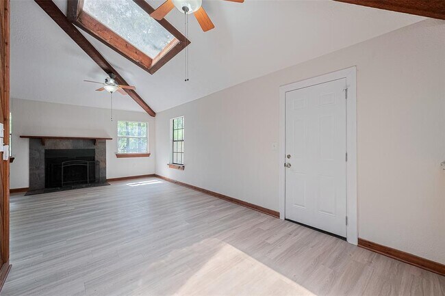 Building Photo - 5323 Forest Dr