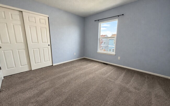 Building Photo - 15377 E 101st Pl
