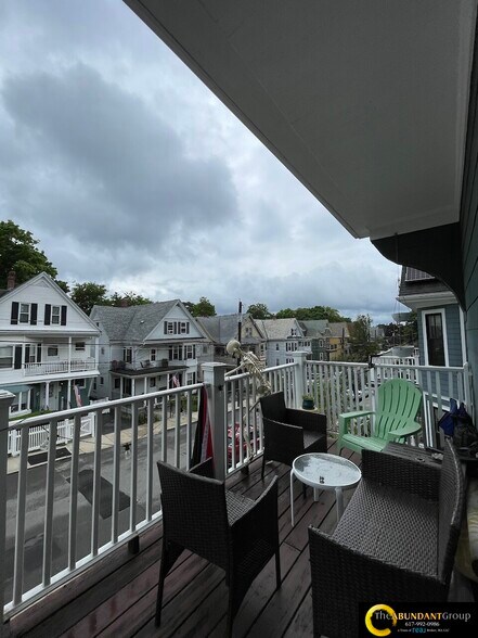 Primary Photo - 66 Hall Ave
