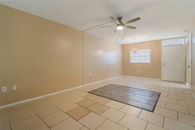 Building Photo - 1433 S Belcher Rd