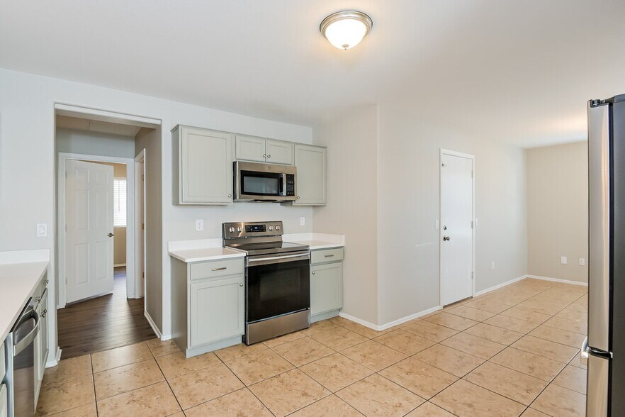 Building Photo - 12575 N Cottonseed Ln