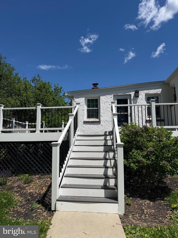 Building Photo - 121 MacDade Rd