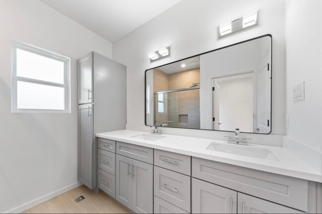 Building Photo - 4227 Gunter St