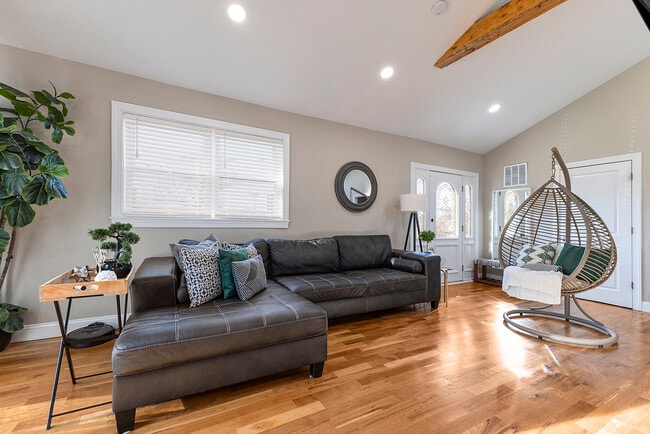 Building Photo - Reservoir