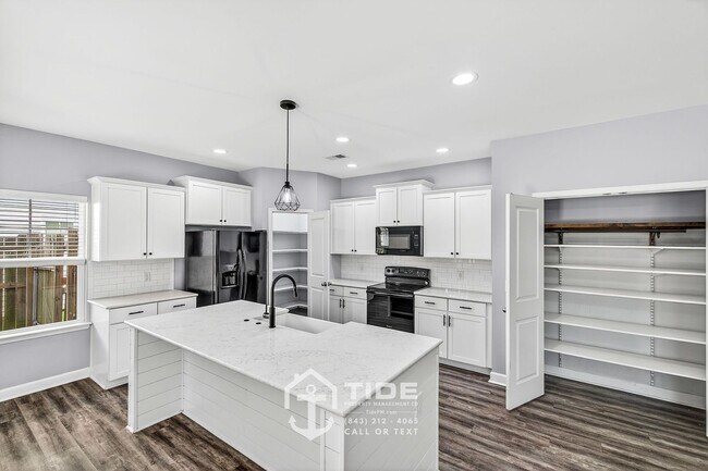 Building Photo - Spacious Living in Moncks Corner