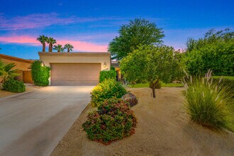 Building Photo - 40588 Clover Ln