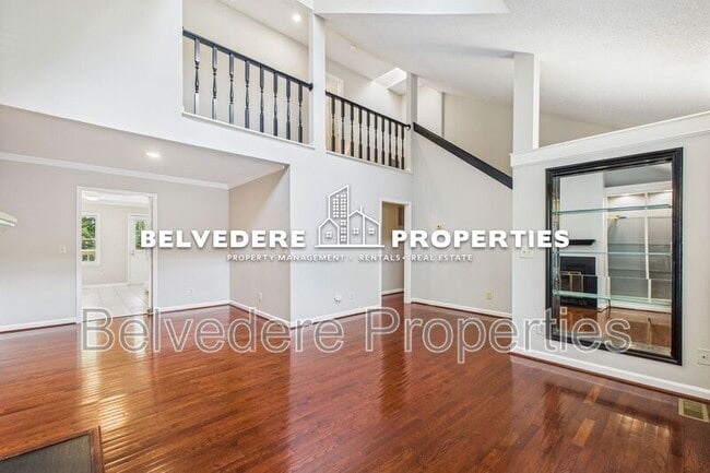 Building Photo - 18-B Park Village Ln