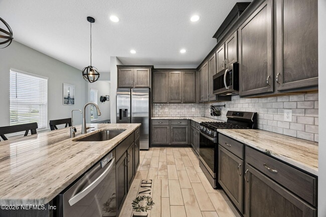 Building Photo - 159 Rose Dew Dr