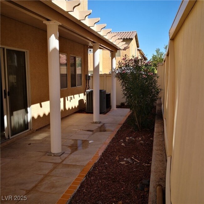 Building Photo - 5055 Lime Kiln Ave