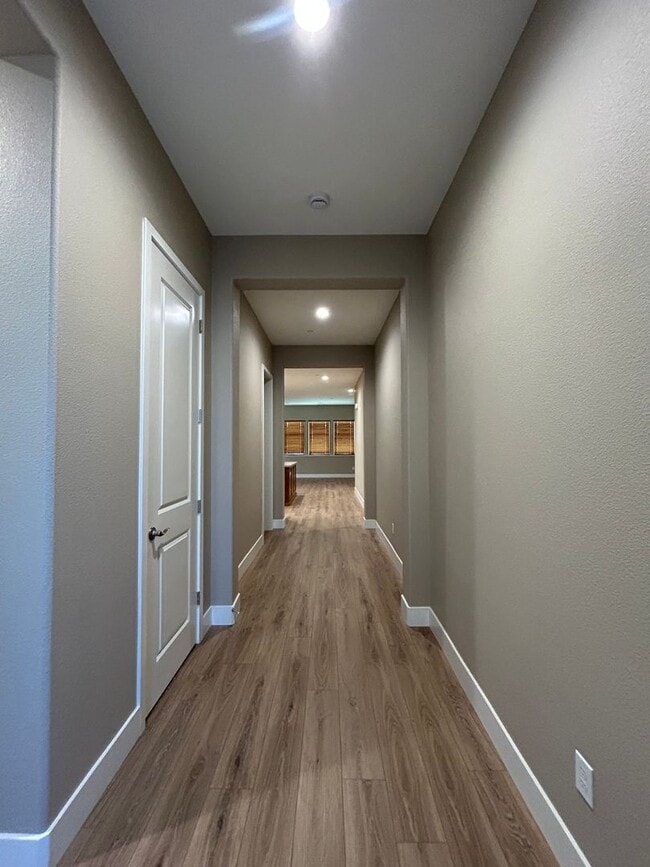 Building Photo - 3 Bedroom 2 Bathroom Luxury 55+ Living in Twin Oaks