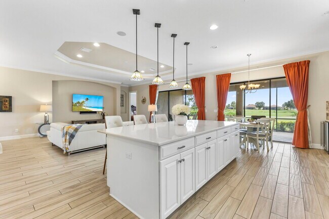 Building Photo - 4622 Benito Ct