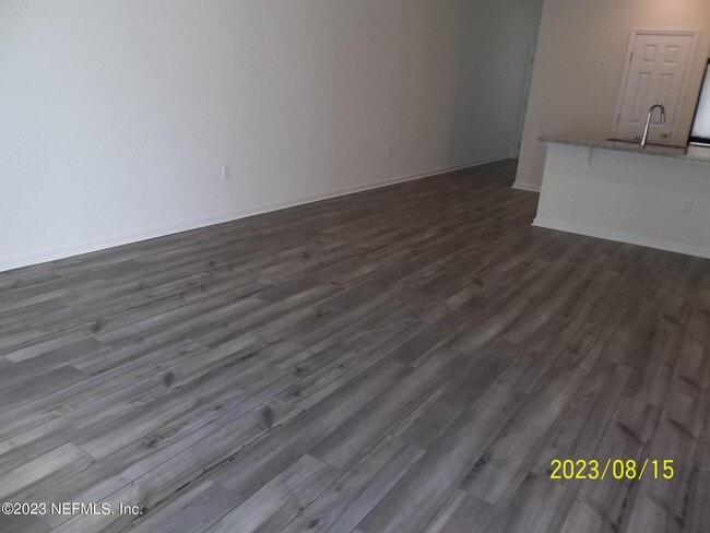 Building Photo - 6207 Ryegrass St