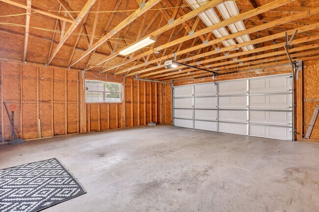 Building Photo - 51 Fairgreen St