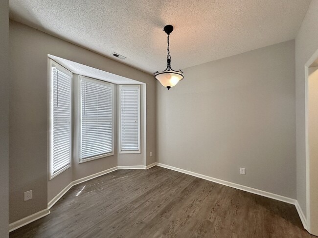 Building Photo - Beautiful 2 Story Home in Raleigh!