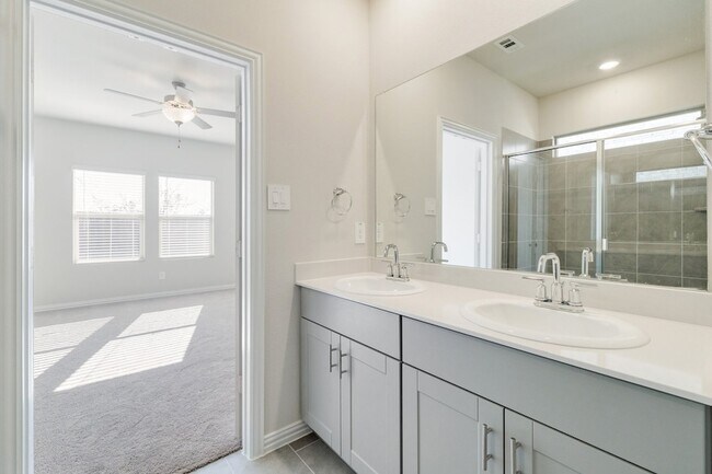 Building Photo - 109 Goosewood Dr
